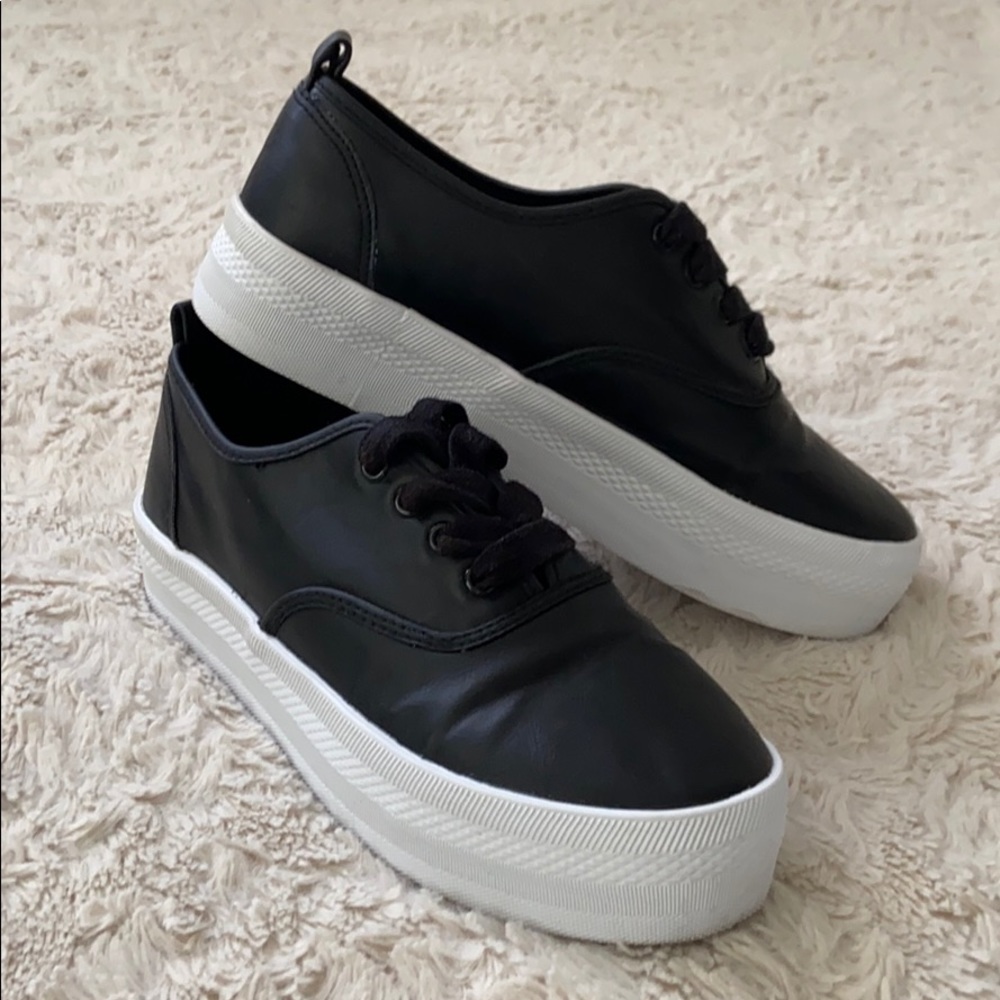 Platform sneakers